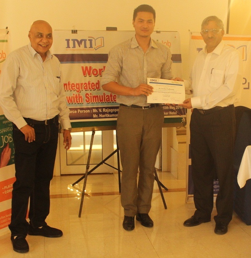 Program on Integrated Treasury Management with Simulated Bourse Game